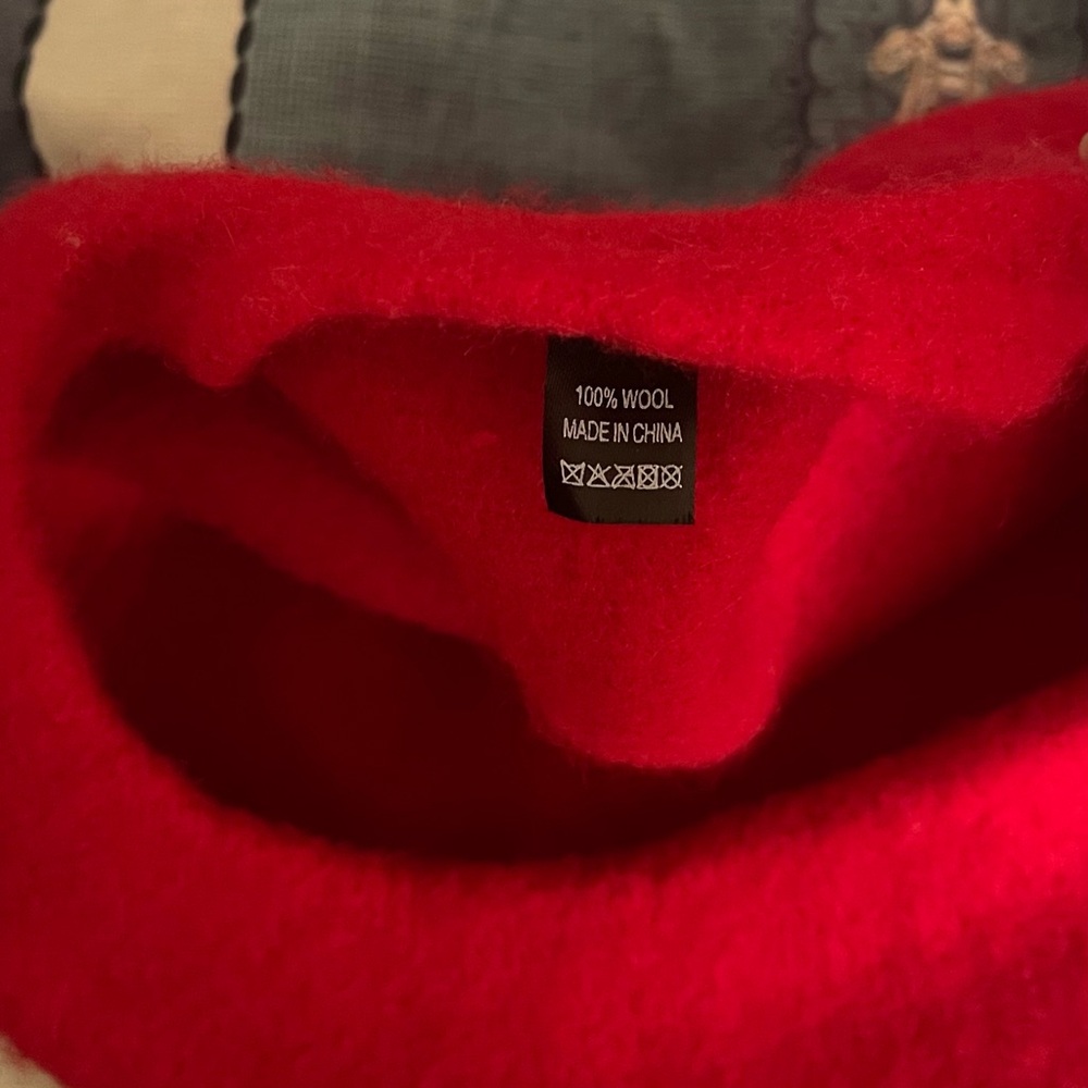 Red Wool French Beret Hat - Picture 4 of 4